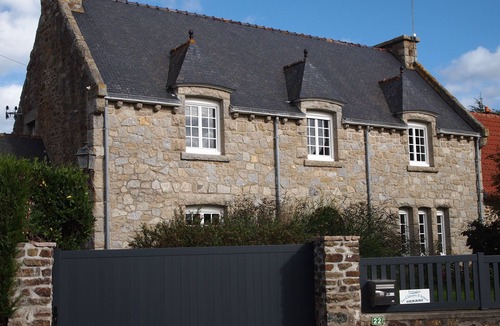 Pleneuf-Val-Andre House | House 10 and 15 minutes walk from the beaches, Golf and the center, WIFI, Swing