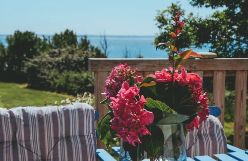 Trebeurden House | House direct access to the beach from the garden.
