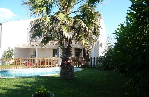 Lattes House | House with a Pool for 10 People