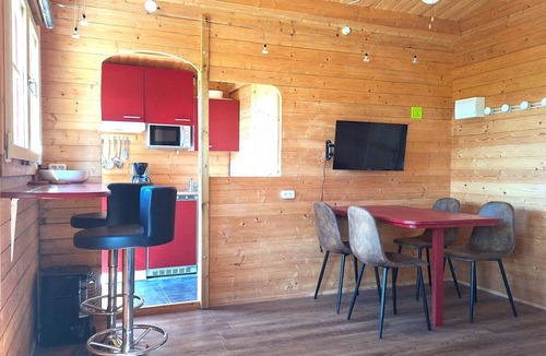 Saint-Mars-d'Egrenne Ski Chalet | Intimate, sunny châlet for 2 people in southern Normandy