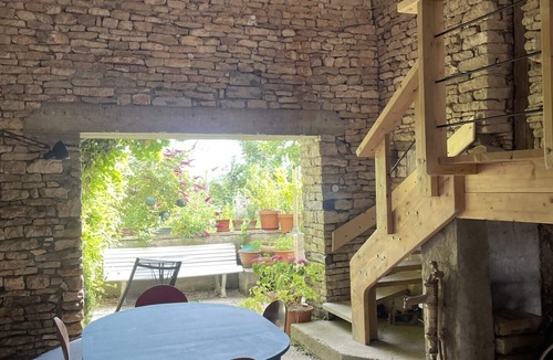 Sacquenay House | L'alôve, Maison D'artistes. Grande Grange Privative Avec Mezzanine