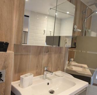 Castres Apartment | La Chouette - Atypique & lumineux, Place Jean Jaurès