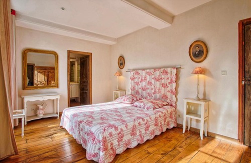 Saint-Clement-Rancoudray Apartment | La Haute Barre - Maison XVIIIe jardin - cheminée