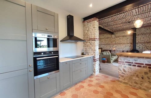 Bordeaux-Saint-Clair Cottage | La Laiterie-Gîte-Cottage-Countryside view-Ensuite