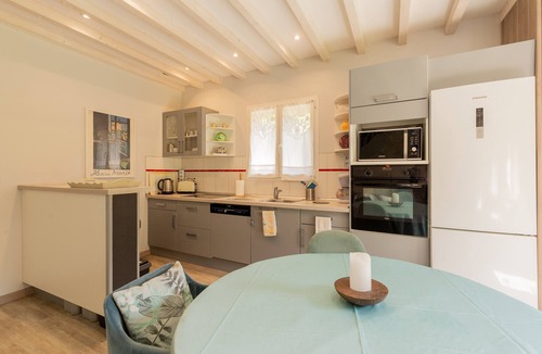 La Chapelle-sur-Dun House | La Maison des Mésanges: Private Terrace, Wi-Fi, Reversible Heat Pump, Artist's Garden