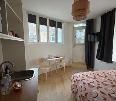 Veules-les-Roses Apartment | La rosée - Studio à 200m de la mer - Veules-les-Roses