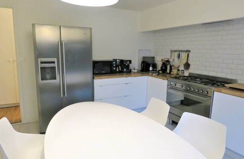 Trebeurden House | Large bright house with Wifi and sea view 1.1km from the beach in TREBEURDEN