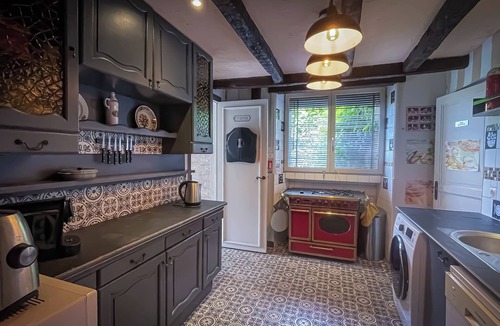 Ver-sur-Mer House | Large, Comfortable, Air-Conditioned Historic House with a Sauna.