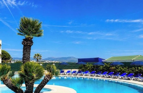 Villeneuve Loubet Beach Apartment | Large family apartment sleeps 8 - Beach, pool, terrace 100m2