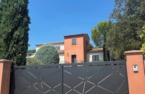 Seillons-Source-d'Argens House | Large contemporary house with garden