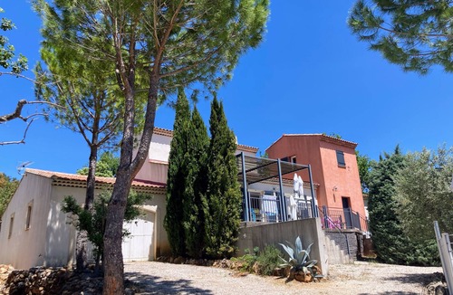 Seillons-Source-d'Argens House | Large contemporary house with garden