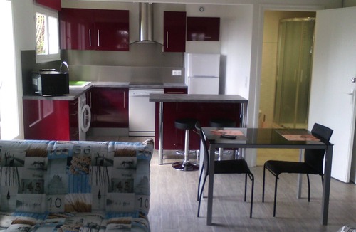 Saint-Laurent-du-Var Apartment | Large Studio Saint-Laurent du var (Nice), open sea view, terrace, swimming pool
