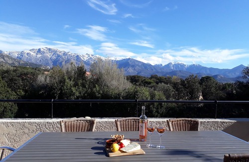 Lumio Villa | Large villa with heated private pool, for 8 (+2 children), 400m to the seaside