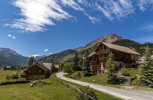 Nevache Hotel | Le Chalet d'en Hô