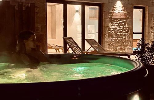 Saint-Evarzec Apartment | LE DOMAINE DE SOANI - CLIMATISATION - Espace Bien-être avec Piscine intérieure, spas, Sauna ADULT ONLY