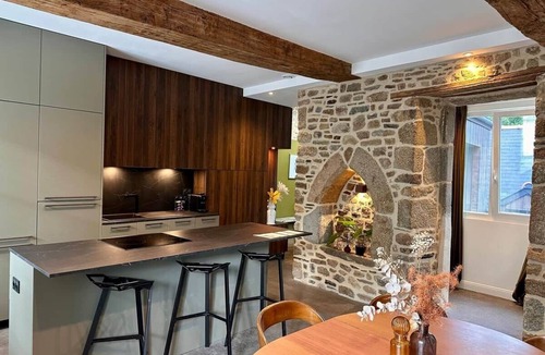 Combourg Apartment | LE DUPLEX - Charming gîte at the foot of the Château