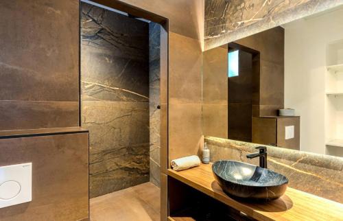 Riou - Petit Juas - Av de Grasse Apartment | Le Lac Studio Moderne Proche Suquet - climatisation Wifi - LIMESTAY