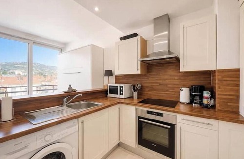 Prado - Republique Apartment | Le Lyke - 15-minute walk from the Palais des Festivals AC