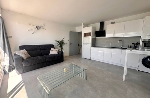 Le Grau-Du-Roi Apartment | Le Plaisancier - Appartement Terrasse Vue sur le Port de Plaisance parking