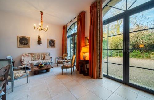 Valognes House | Les Calèches de l'Hôtel de Beaumont - Calme - Wifi - TheGoodBnb