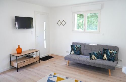 Darnetal House | Les Tilleuls, Gîte familial avec jardin et piscine partagés