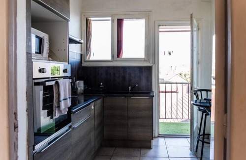 Tarbes Apartment | Levoltaire-2 Chambres Hypercentre Parking-wifi