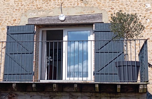 Villeneuve-en-Perseigne House | Lovely apartment in a stud farm at the foot of the Perseigne forest