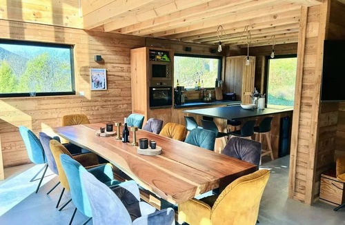 Nancroit Ski Chalet | Luxury chalet for 12 people nestled in the heart of the charming village of Nancroix