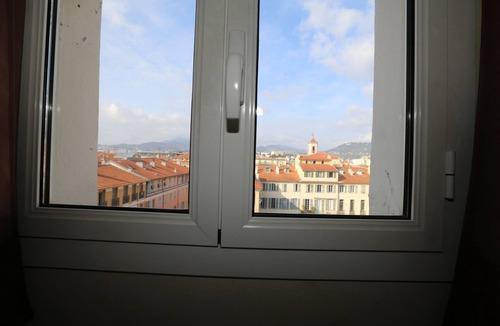 Old Town Apartment | Magnificent air-conditioned apartment 50 metres from the sea