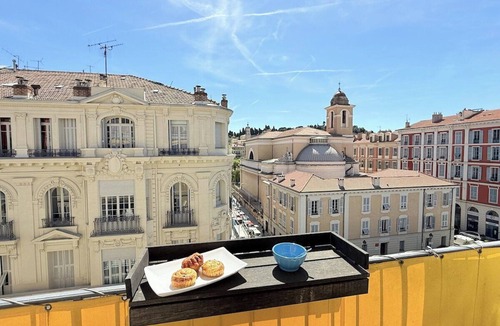 Carabacel Apartment | Magnificent duplex apartment on the top floor with elevator, a few steps from the Coulée Verte.