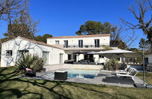 Les Maillans Villa | Magnificent villa close to many centers of interest