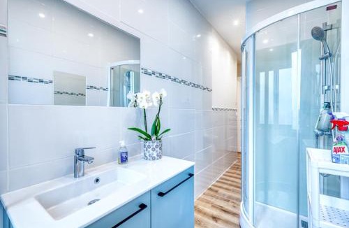Dieppe Apartment | Magnifique Duplex plein centre ville - 15 pers - 200m2 - 600m plage !