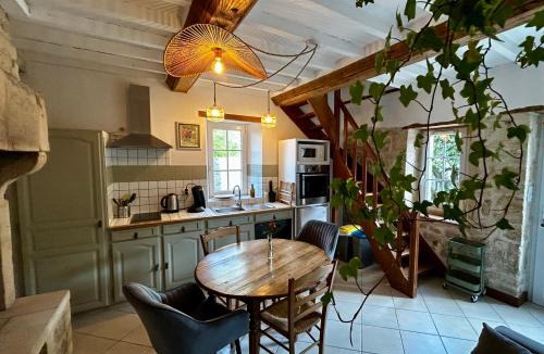 Vierville-sur-Mer House | Maison 2 chambres avec espace extérieur privé et petit-déjeuner en supplément - fait-maison et produits locaux