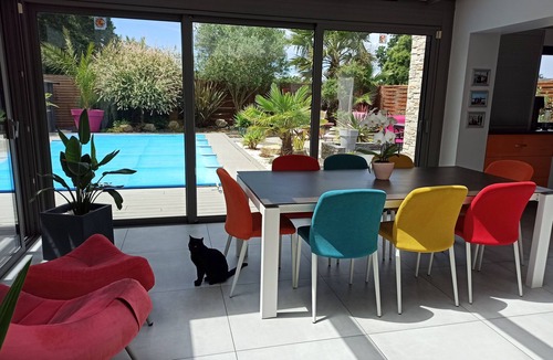 Dinard House | Maison Avec Piscine, Jardin Clos, Proche de la Plage à Dinard, Station Balnéaire