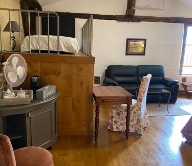 Saint-Etienne-de-Baigorry Bed & Breakfast | Maison Ameztoia XVe siècle chambres d'hôtes Navarraises