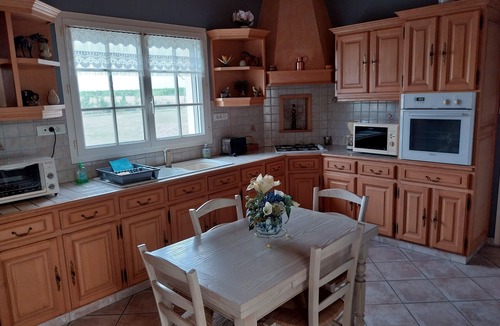 Chavagnes-les-Redoux House | Maison Individuelle Avec Grand Terrain Clos . Animaux de Compagnie Acceptés