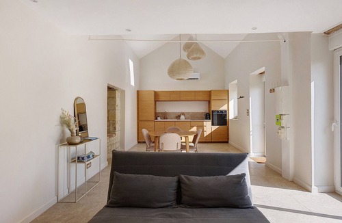 Allonnes House | Maison Léoncine – Peaceful Cottage for 4 with Garden near Saumur