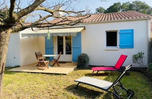 Bretignolles-sur-Mer House | Maison Vacances Proche Mer et Centre-ville - Jardin Privé, Terrasse, Animaux Bienvenus - FR-1-231-239