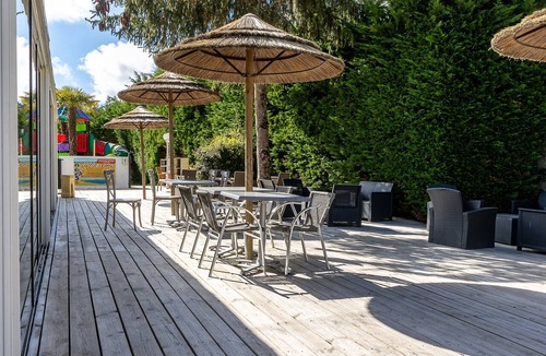 Saint-Hilaire-de-Riez RV Rental | Mobile Home for 6 with Shared Pool and Private Terrace