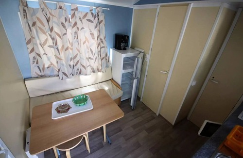 Landevieille House | Mobile Home | Classic | 2 Bedrooms | 4 Guests | Raised Deck