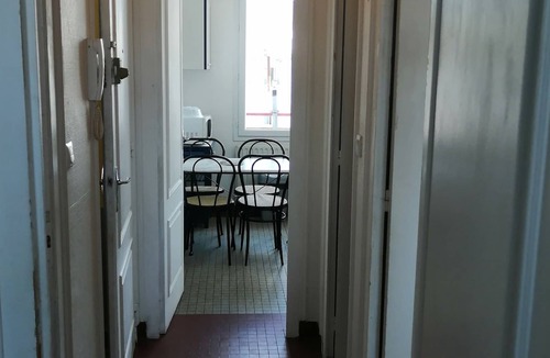 Saint-Nazaire Apartment | Near seafront and town center, beautiful T3 - sleeps 6 - bright and quiet