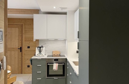 Saint-Sorlin-d'Arves Apartment | New 8-person flat in the heart of the village