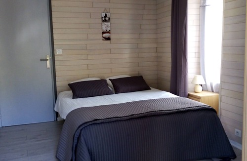 Luz-Saint-Sauveur House | Nice renovated 110m2 apartment in village center house for 6 people