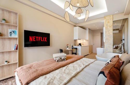 Musicians Quarter Apartment | Nice Renting - HUGO - Luxury Honeymoon Suite Terrace Park View Free Parking