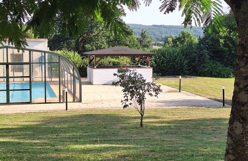 Vimarce Cottage | Peaceful Mayenne Cottage with Private Pool & Walking Trails in the Mayenne