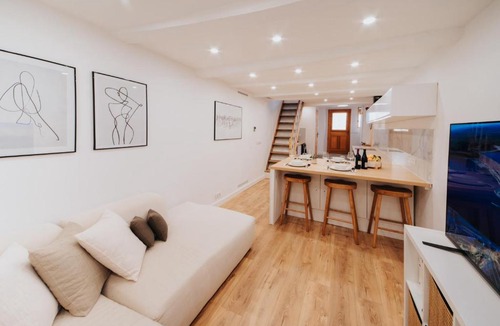 Antibes Old Town Apartment | Perfect family-oriented and recently renovated townhouse in the old Antibes