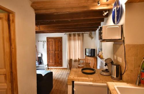 Huez-en-Oisans Apartment | Petite maison proche télécabine Alpe d'huez