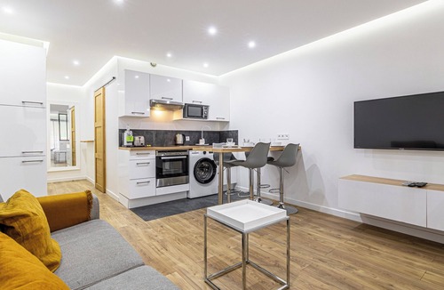 Prado - Republique Apartment | Prestigious apartment for 4 people 400m Croisette