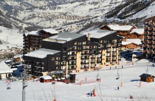 Les Menuires Apartment | Résidence Villaret - Studio cabine avec cuisiné équipée et vue sur les pistes pour 4 personnes MAE-4194