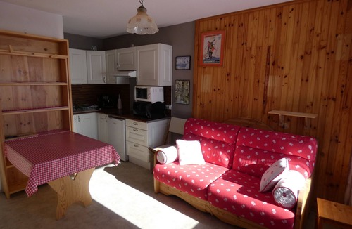 Bagneres-de-Luchon Apartment | Refuge 66 is ideally located facing south, close to the ski slopes and hiking trails.